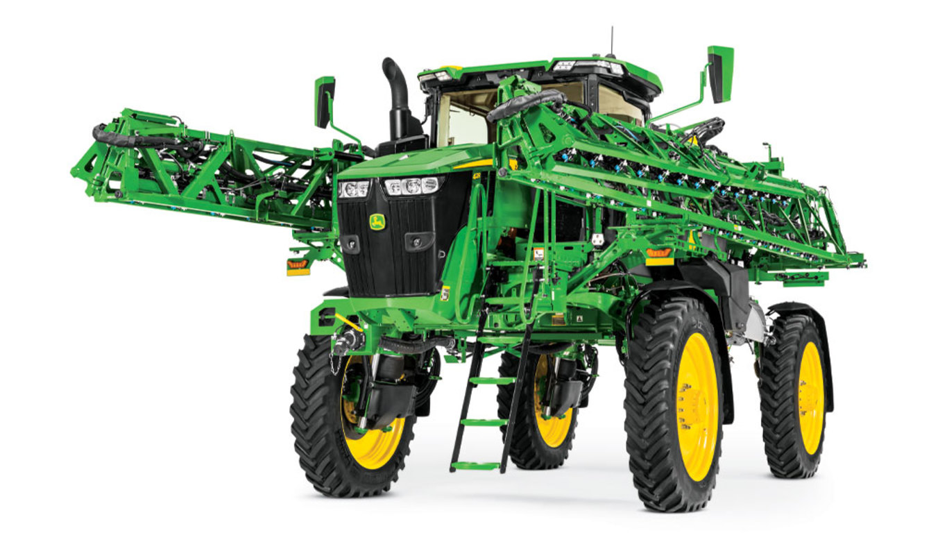 John Deere self-propelled sprayer